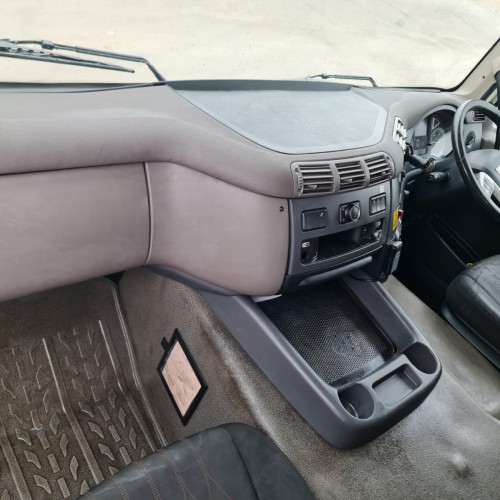 Cabin Interior – Passenger Side – DAF CF 450