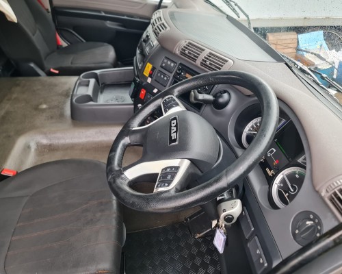 Cabin Interior – Driver Side – DAF CF 450